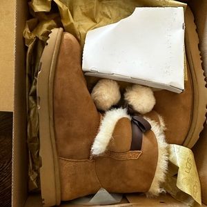 Brand new. In box K Gita UGGS